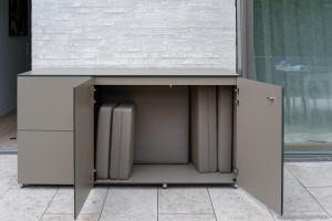 schicker Terrassenschrank für Sitzauflagen in Stuttgart - Killesberg